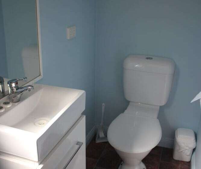 בית מלון כפרי Lani S Holiday Island