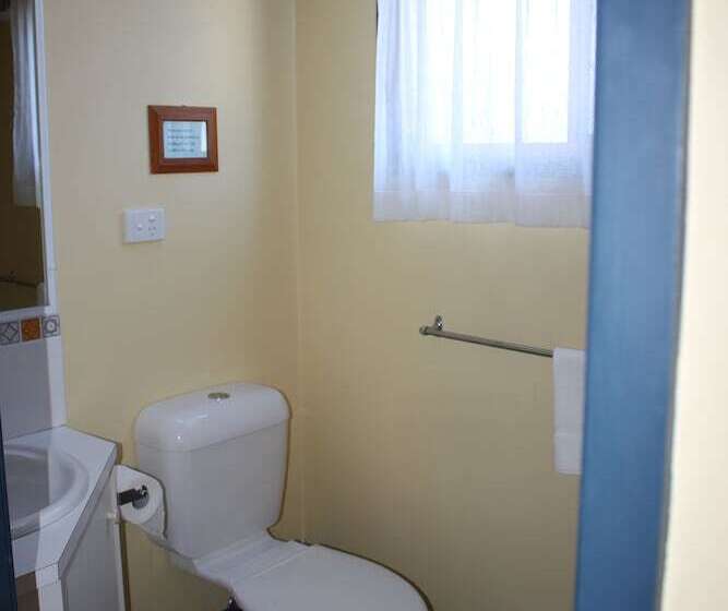 בית מלון כפרי Lani S Holiday Island