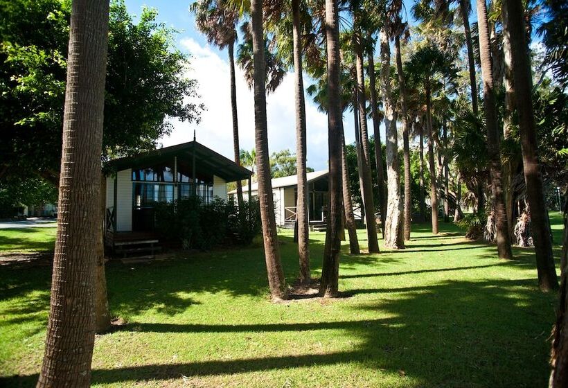 בית מלון כפרי Lani S Holiday Island