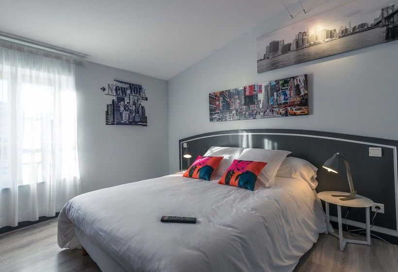 Отель Le Miredames Hôtel Bar