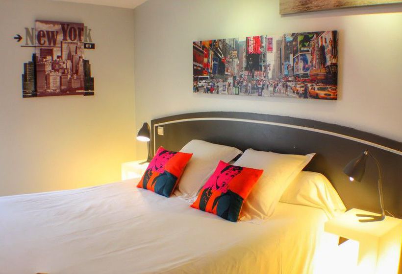 Отель Le Miredames Hôtel Bar