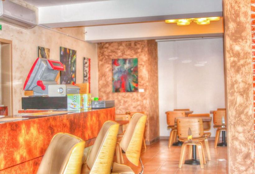 Отель Le Miredames Hôtel Bar