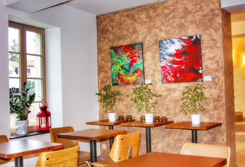 Отель Le Miredames Hôtel Bar