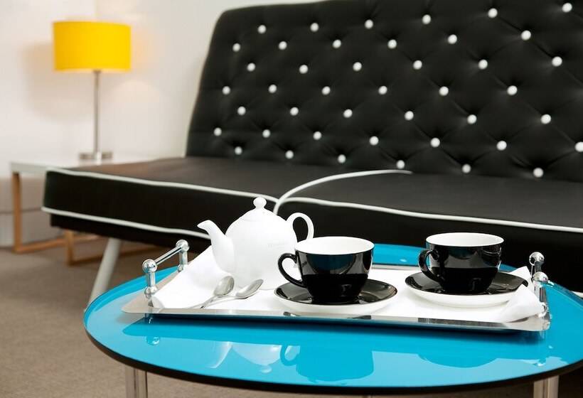 فندق Les Canisses