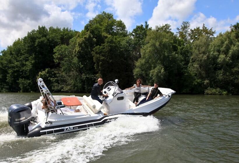 فندق Les Canisses