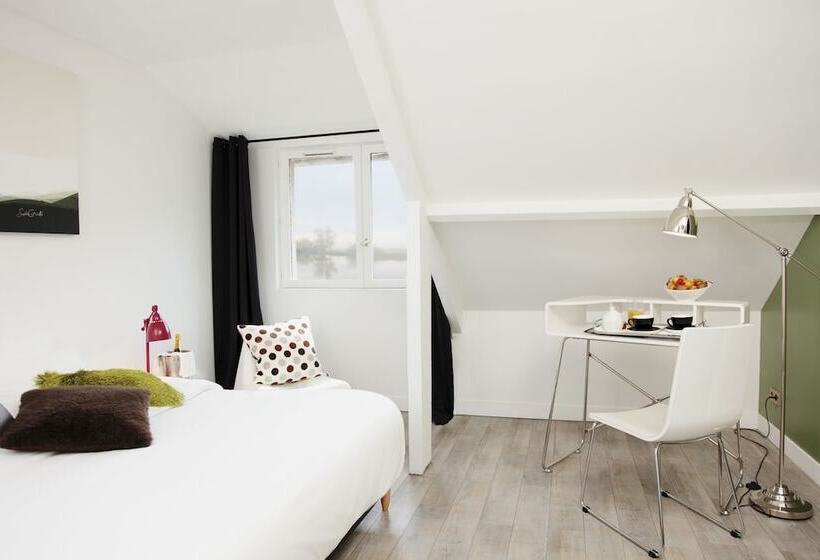 فندق Les Canisses