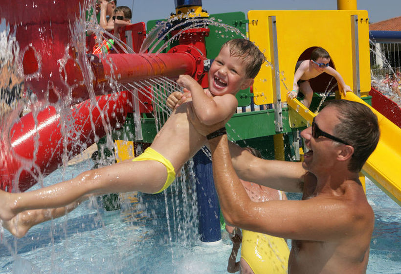 Отель Camping Siblu Les Charmettes