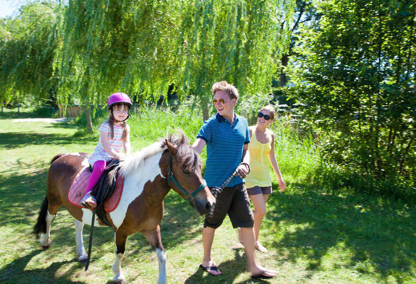 Отель Camping Siblu Les Charmettes