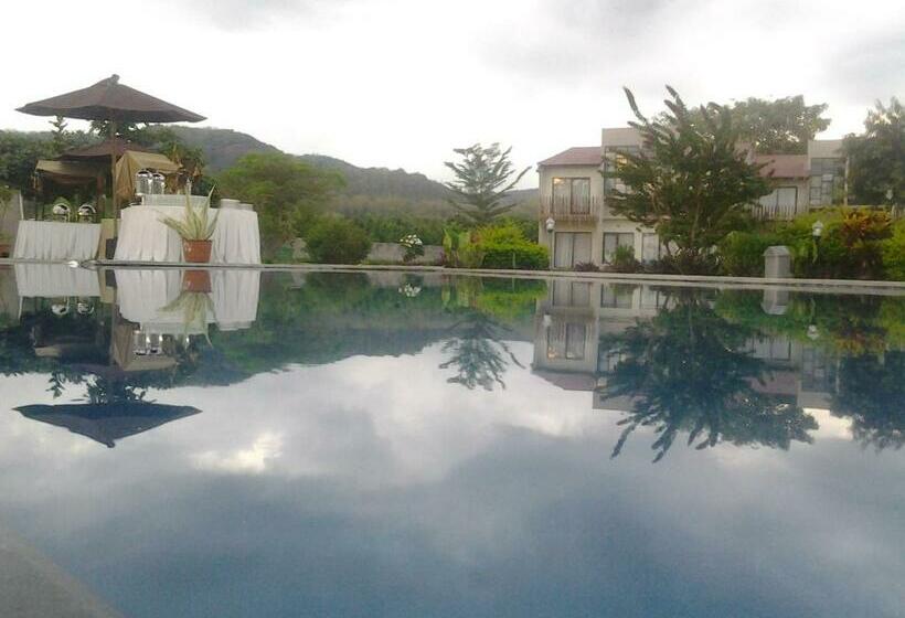 호텔 Luwansa Beach