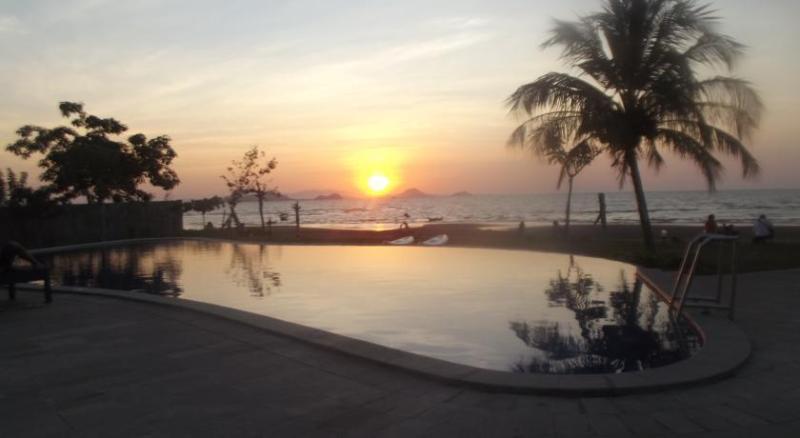 هتل Luwansa Beach