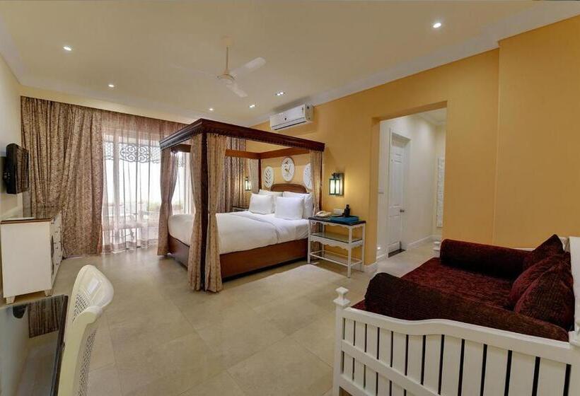 בית מלון כפרי Mayfair Palm Beach Resort