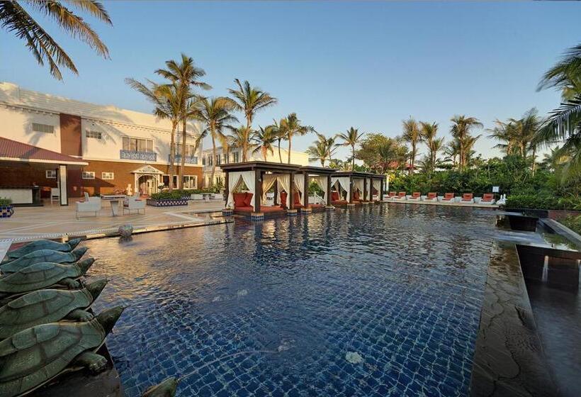 בית מלון כפרי Mayfair Palm Beach Resort