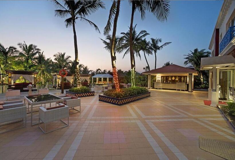 בית מלון כפרי Mayfair Palm Beach Resort