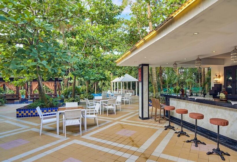 בית מלון כפרי Mayfair Palm Beach Resort