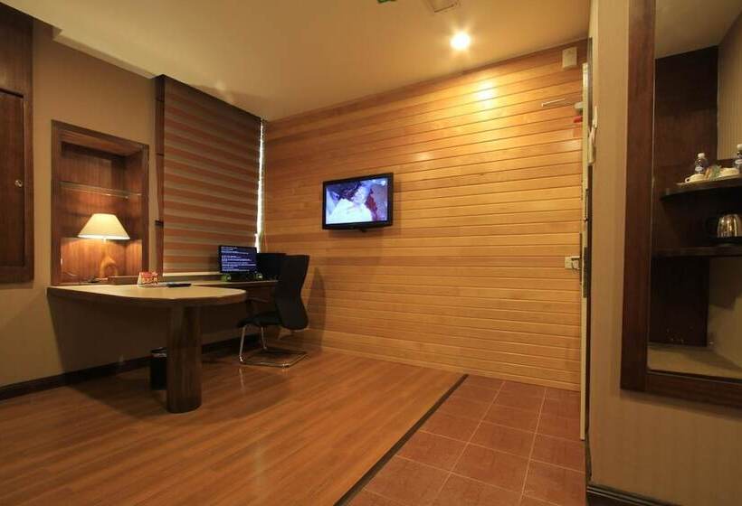 בית מלון כפרי Ming Paragon