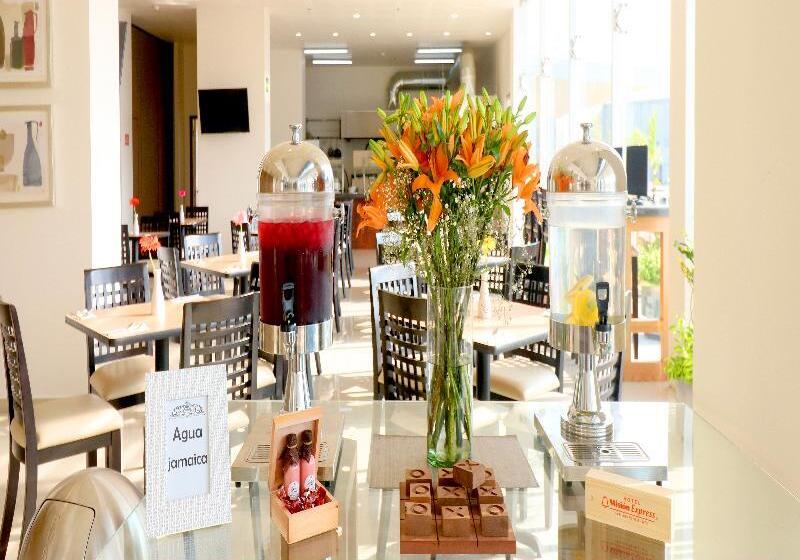 Отель Mision Express Queretaro