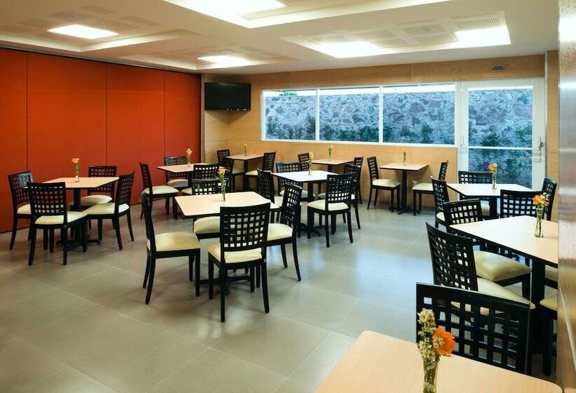 Отель Mision Express Queretaro
