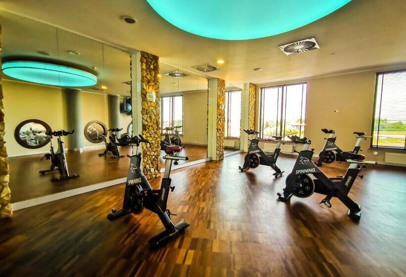 ホテル Mistral Sport