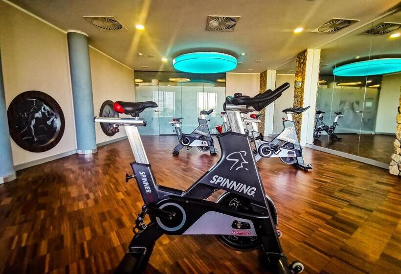 ホテル Mistral Sport