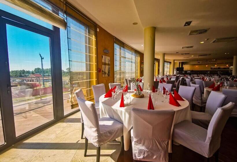 ホテル Mistral Sport