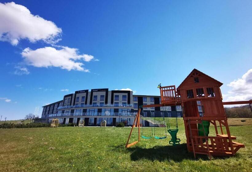 בית מלון כפרי Mistral Sport