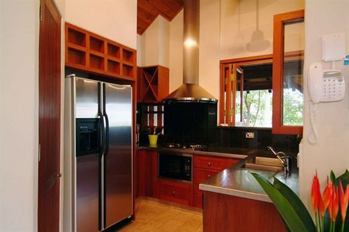 ホテル Monsoon Villa B