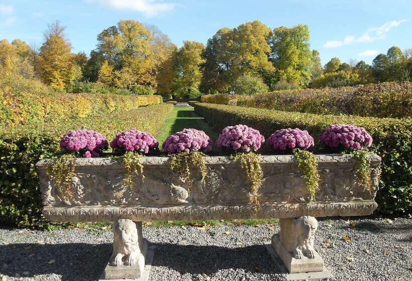 Отель Nasby Slott