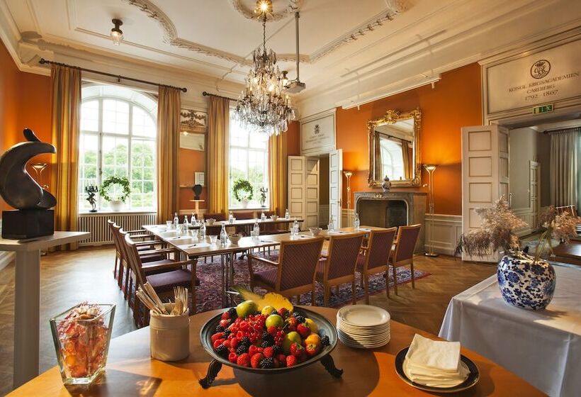 Отель Nasby Slott