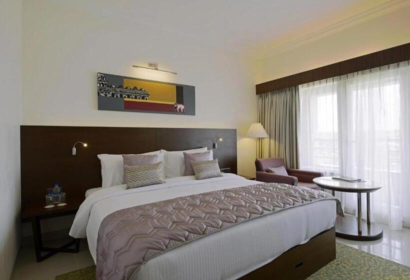 בית מלון כפרי Naveen Lakeside