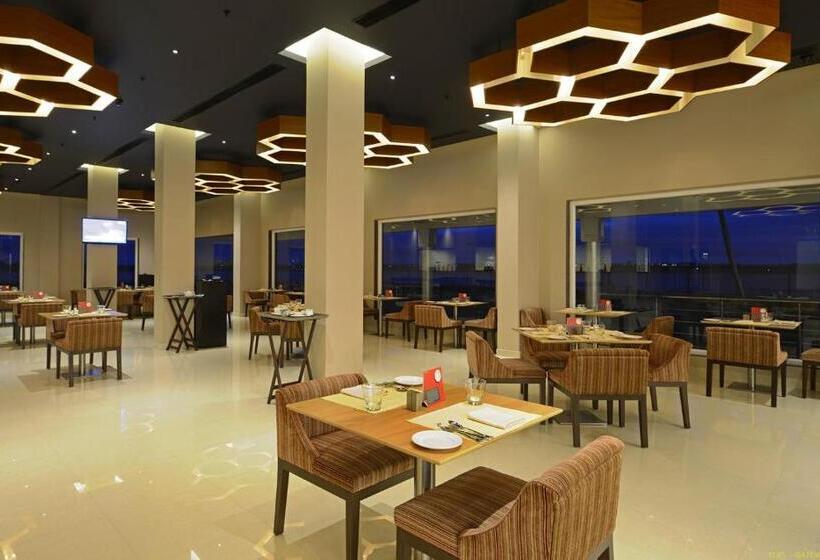 בית מלון כפרי Naveen Lakeside