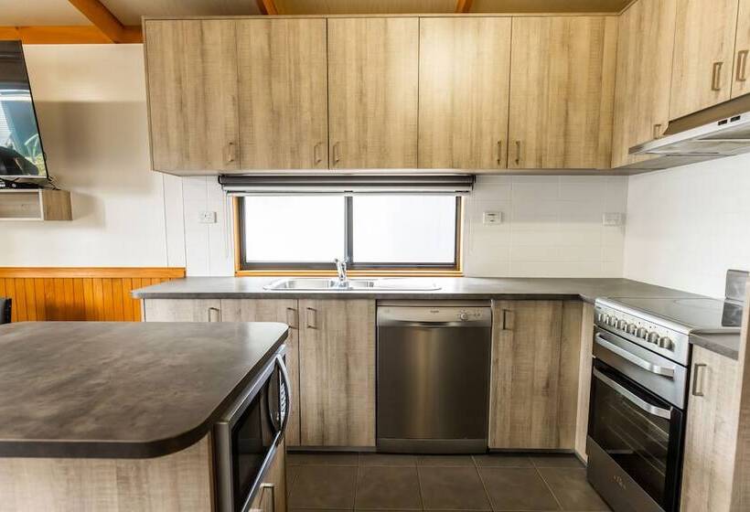 Отель Nrma Ballarat Holiday Park