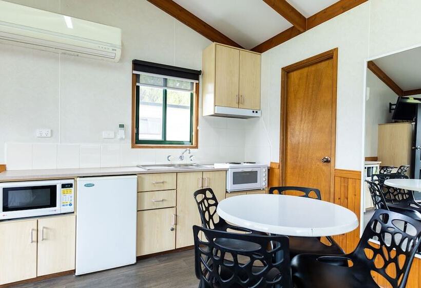 Отель Nrma Ballarat Holiday Park