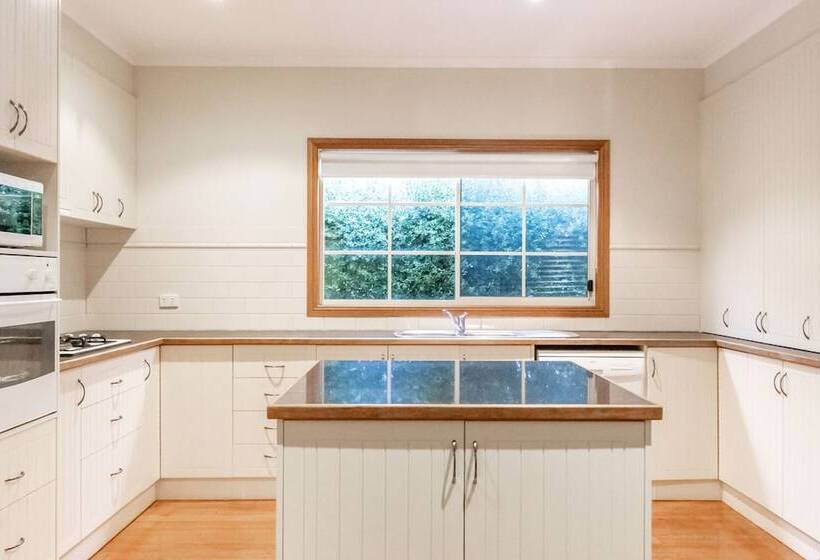 Отель Nrma Ballarat Holiday Park