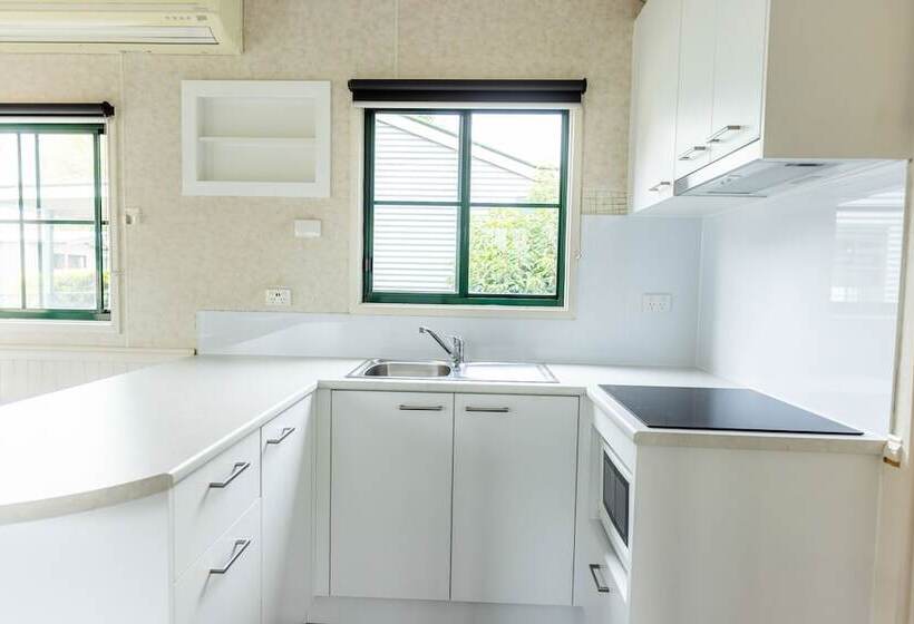 Отель Nrma Ballarat Holiday Park