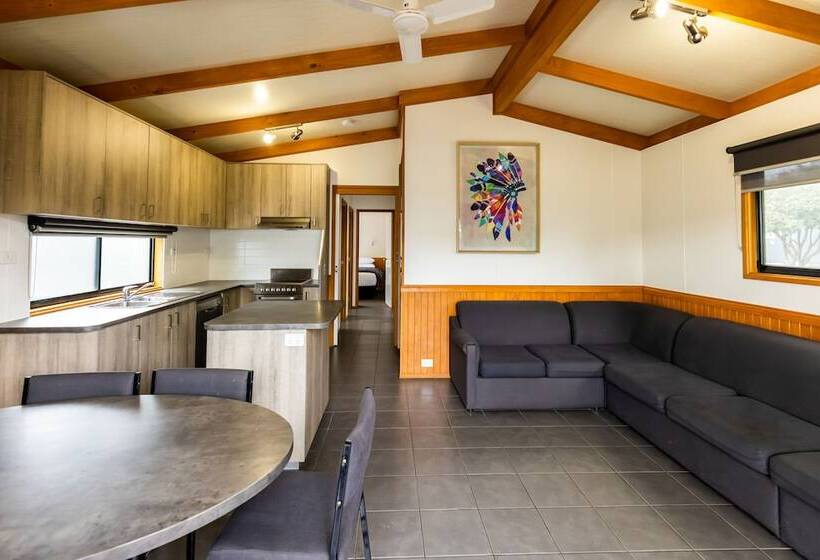 Отель Nrma Ballarat Holiday Park