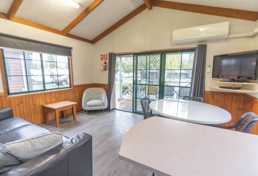 Отель Nrma Ballarat Holiday Park