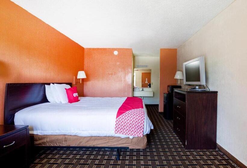 בית מלון כפרי Palm Court Inn & Suites