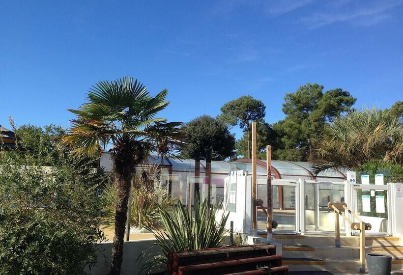 Отель Plaisirs Nature à La Pignade