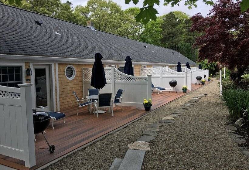 فندق Pleasant Bay Village Resort