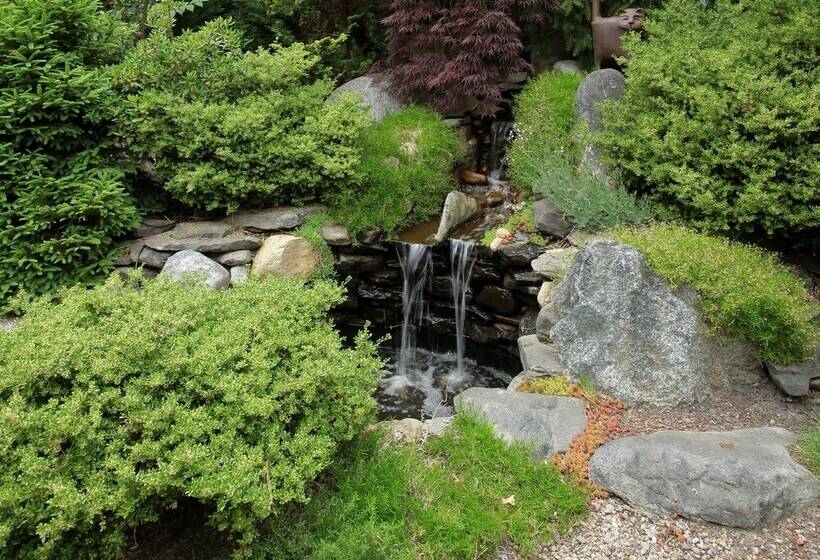 فندق Pleasant Bay Village Resort