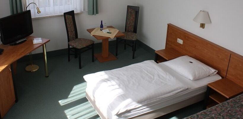 فندق & Restaurant Bergfried