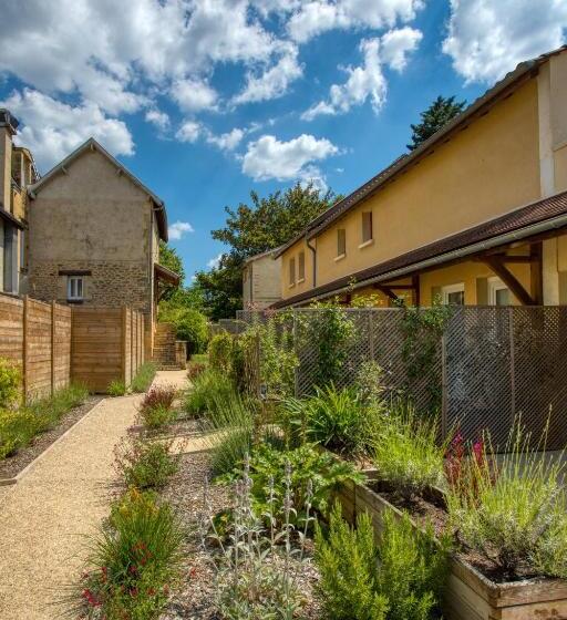 Отель Hôtel La Verperie