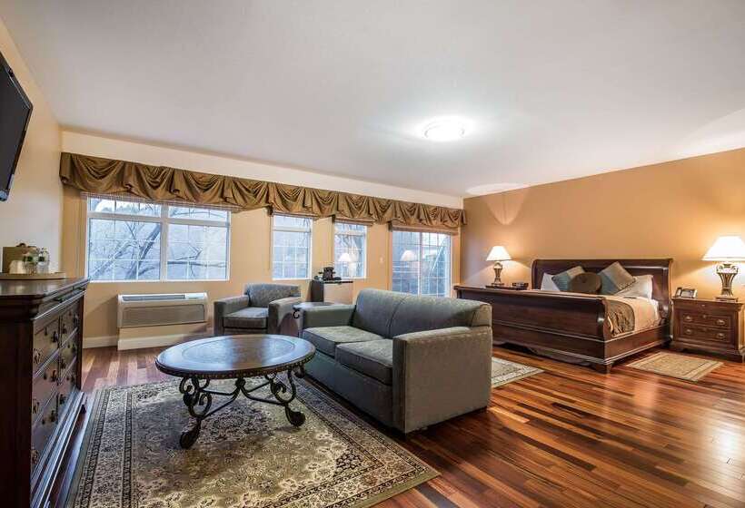 Riverside Hotel, Ascend Hotel Collection