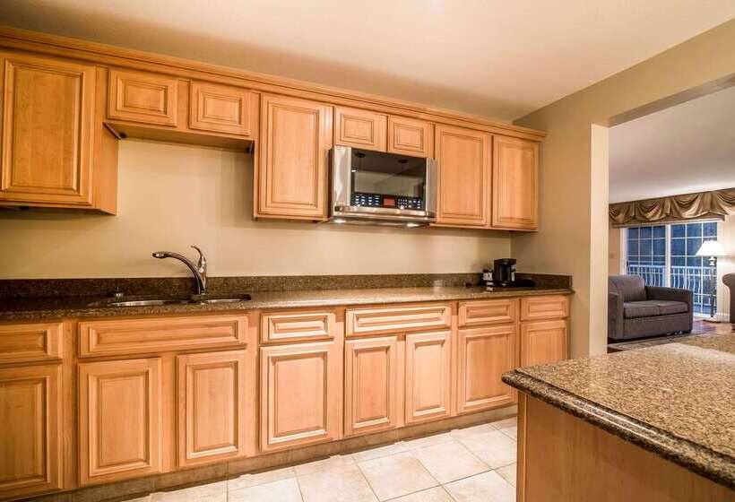 Riverside Hotel, Ascend Hotel Collection