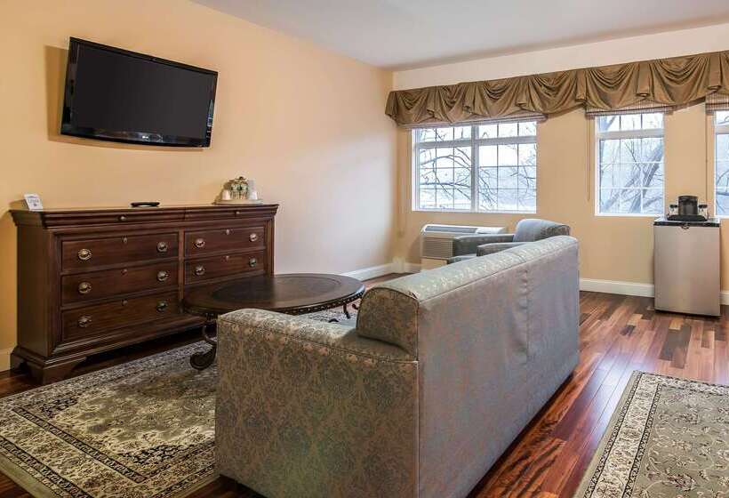 Riverside Hotel, Ascend Hotel Collection