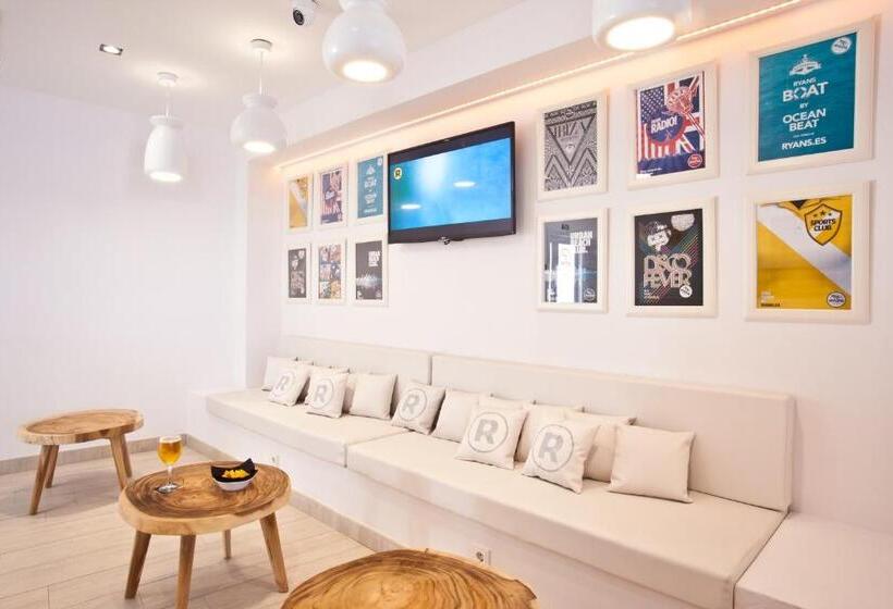 ホテル Ryans La Marina