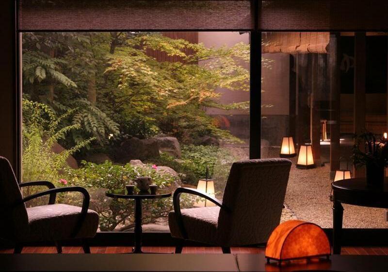 호텔 Sarusawaike Yoshidaya