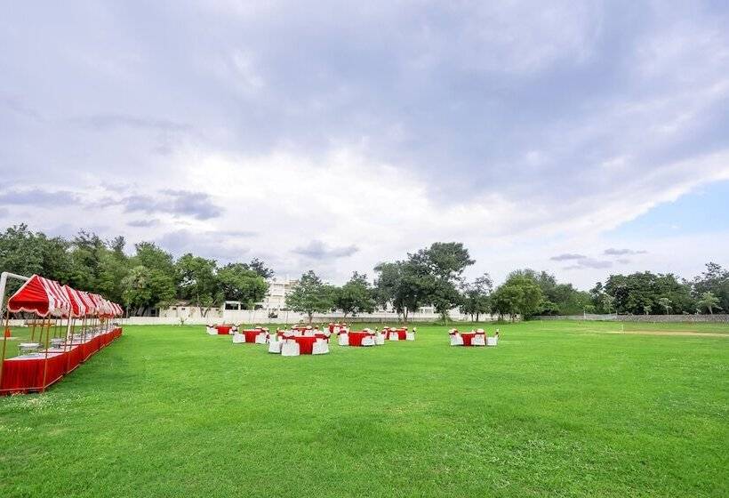 ホテル Sathyam Grand Resort, Sriperumbudur