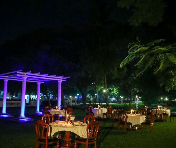 ホテル Sathyam Grand Resort, Sriperumbudur