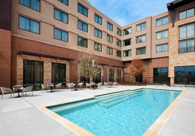 בית מלון כפרי Sheraton Mckinney